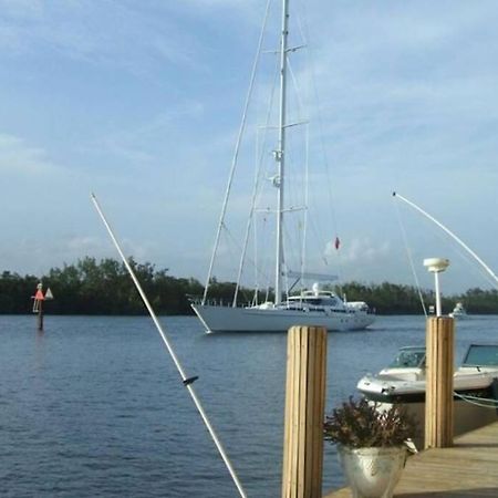 Steps From The Beach Right On The Waterfront Apartamento Hollywood Exterior foto